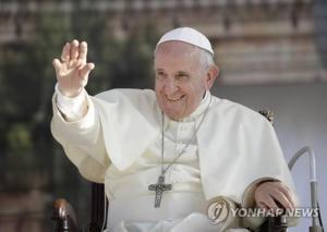 김정은 위원장, 프란치스코 교황 평양 초청…‘내년 일본 방문 시 북한 들를 가능성 있어’