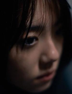 김소혜, ‘고래먼지’ 스틸컷 눈길…‘강렬한 눈빛’