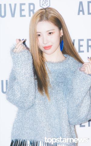 [HD포토] 선미(SUNMI), ‘귀염뽀짝 손가락하트 미야’