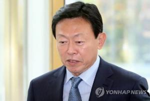 신동빈, 임직원들에게 사과의 뜻 전해…“어려운 상황 겪게 해 미안한 마음”