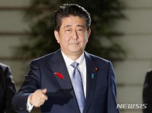아베 일본 총리, 야스쿠니 신사에 공물 보내…3연임 이후 집단 의식한 정치적 행보로 풀이