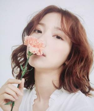 ‘상류사회’ 김규선, 꽃보다 예쁜 미모 뽐내는 과거 모습 공개…‘그만 갖고 있는 분위기’