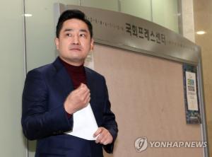 ‘도도맘 사문서 위조’ 강용석 변호사, 1심서 징역 1년 실형 선고…변호사 자격 박탈될까