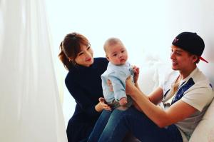 지연수♥일라이, 아들과 함께 찍은 가족사진 공개…‘행복한 가정’
