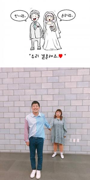 홍윤화♥김민기, 청첩장에 들어갈 그림도 직접 그려…‘역시 사랑꾼’