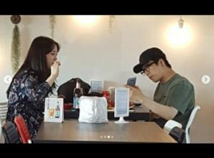 허영지♥하현우, 과거 제주도 여행 중 두 사람 모습 포착…‘방송 이후 처음 보는 투 샷’