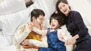 봉태규♥하시시박, 아들 시하와 광고 모델 발탁…‘웃는 모습도 닮은 세 사람’
