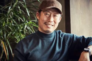 [인터뷰] ‘완벽한 타인’ 유해진, “꽤 괜찮은 영화…핸드폰 게임? 부부-커플끼리는 NO”