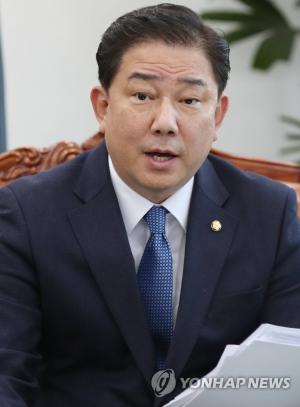 ‘전직 국정원 소속’ 김병기 의원, 사격 실력 새삼 화제…“역시 최종병기”