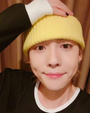 위너(WINNER) 김진우, 빛나는 ‘꿀피부’…부러움 자아내