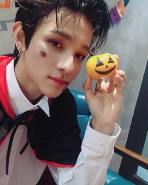 사무엘(Samuel), 소확 해피할로윈데이…‘잘생긴 드라큘라’