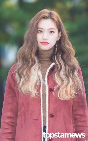 [HD포토] 위키미키(Weki Meki) 김도연, ‘클로즈업을 부르는 미모’ (뮤직뱅크)