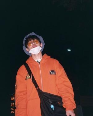 아이콘(iKON) 비아이(B.I), 일상 사진 공개…‘다양한 데일리룩 패션 화제’