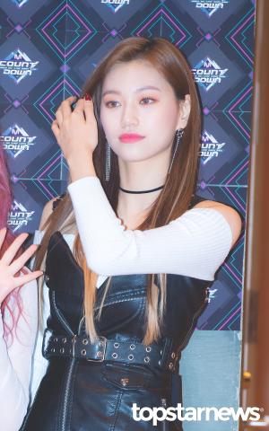 [HD포토] 위키미키(Weki Meki) 김도연, ‘분위기 실화입니까?’ (엠카운트다운)