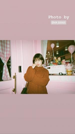 악동뮤지션(AKMU) 이수현, 시니컬한 표정으로…‘Photo By. 절친 김보라’