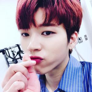 인피니트(INFINITE) 남우현, 원조 팬 사랑꾼의 위엄…‘힘내자 파이팅♥’