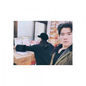 ‘궁민남편’ 조태관♥노혜리, 보육원에 기부하는 비주얼 부부…‘달달한 애칭도 공개’