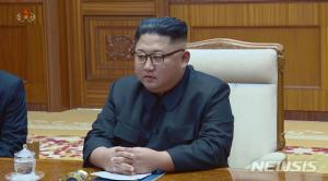 북한 김정은, 신형 첨단전술무기 시험 지도…대미 견제행보