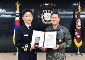 이국종 교수, 명예 해군 중령 진급…‘다음 달 3일 해군본부에서 임명장 수여 계획’