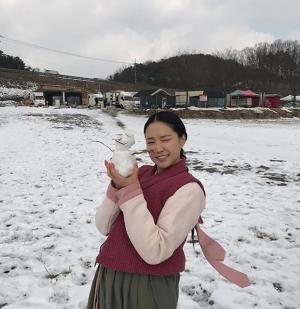 영화 ‘여곡성’ 손나은, 무서움 1도 없는 촬영 비하인드...“옥분이의 겨울”