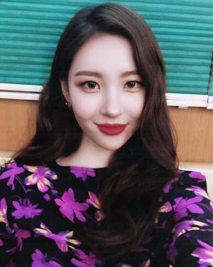 “심쿵 아이컨택”…선미(SUNMI), 남다른 분위기