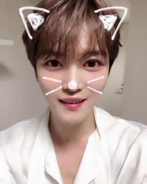 제이와이제이(JYJ) 김재중, 토끼 어플로 귀요미 셀카 게재…“언제봐도 짜릿”