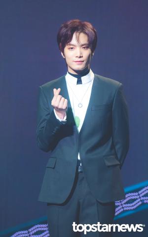 [HD포토] 뉴이스트W(NU`EST W) JR, ‘어니부기표 하트’