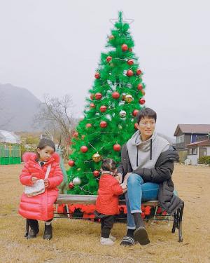 소이현♥인교진, 두 딸들과 함께 미리 크리스마스…“아쉬운 2018년”