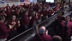 ‘인사이트호’ 화성 착륙 당시 미항공우주국(NASA) 직원들이 보인 반응 화제…‘미리 준비한 듯한 퍼포먼스’