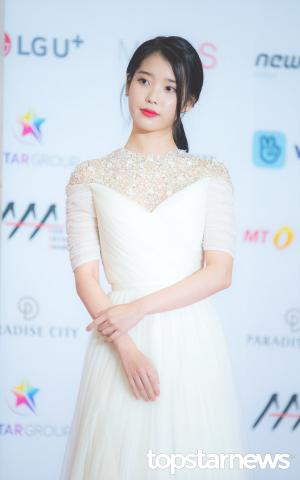 [HD포토] 아이유, ‘말라도 너무 마른 몸매’ (2018 AAA)