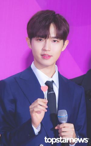 [HD포토] 워너원(Wanna One) 김재환, ‘째니 왔어요~’ (2018 멜론 뮤직 어워드)