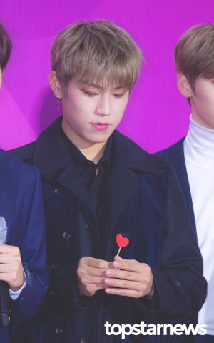 [HD포토] 워너원(Wanna One) 박우진, ‘범접할 수 없는 분위기’ (2018 멜론 뮤직 어워드)