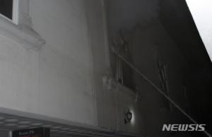 투숙객 2명 숨진 여수 무인텔 화재…경찰 수사