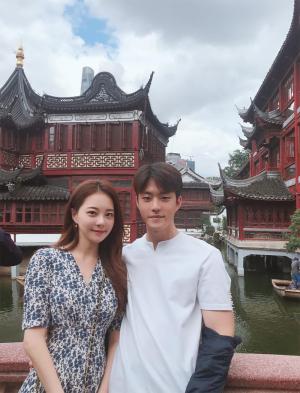 서주원♥김민영 부부, 중국에서도 빛나는 비주얼 커플…행복 가득한 신혼