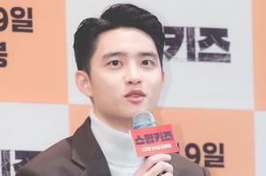 [현장] ‘스윙키즈’ 엑소(EXO) 도경수(디오), 처음 추는 탭댄스 “마치 몸치가 된 기분”