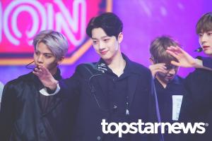 [UHD포토] 워너원(Wanna One) 라이관린, ‘워너블 심장 흔드는 미소’ (쇼챔피언)