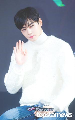 [HD포토] 아스트로(ASTRO) 차은우, ’내가 바로 얼굴천재’