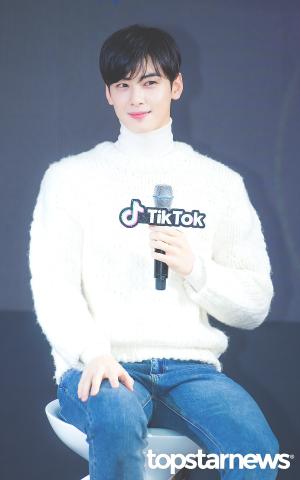 [HD포토] 아스트로(ASTRO) 차은우, ’이러나저러나 잘생김’