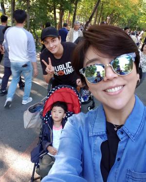 민우혁♥이세미, 아들과 함께하는 행복한 일상…“많이 걷고 많이 웃고”