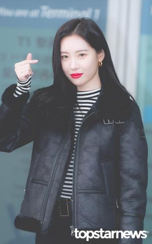 [HD포토] 선미(SUNMI), ‘미야의 하트시그널’ (2018MAMA 공항패션)