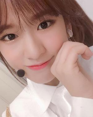 아이즈원(IZ*ONE) 안유진, 근접 샷도 두렵지 않은 미모 자신감…‘심장 저격수’