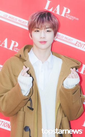 [HD포토] 워너원(Wanna One) 강다니엘, ‘뽀얀 밀가루 피부 뽐내며’ (LAP팬사인회)