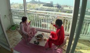 ‘외식하는 날’ 홍윤화-김민기 부부, 신혼집 최초 공개….가정집에서는 보기 힘든 ‘식당 아이템’이 가득