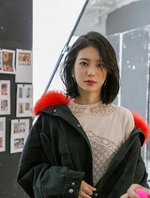 ‘에이틴’ 여신 신예은, 촬영 비하인드 컷 공개...‘도하나’의 근황