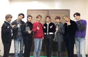 엑소(EXO), ‘8人 8色 매력’ 여덟 남자…“앞으로도 같이 행복한 시간 보내요”