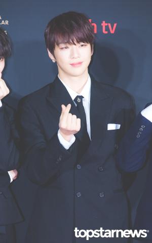 [HD포토] 워너원(Wanna One) 강다니엘, ‘女心 저격하는 하트’ (2018KPMA한국대중음악시상식)