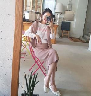 류승수 아내 윤혜원, 임산부의 핑크빛 OOTD…남다른 미모 과시
