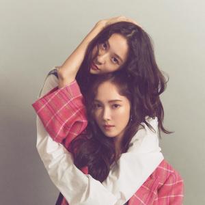 크리스탈, 제시카와 다정한 찰칵…‘세상 혼자 사네’