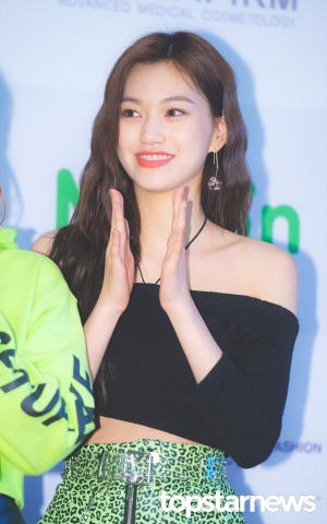 [HD포토] 위키미키(Weki Meki) 김도연, ‘박수를 부르는 미모’ (퍼스트브랜드 대상)