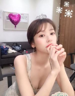 ‘정소민의 영스트리트’ 정소민, ‘2018 MAMA(마마)’ 대기실에서 찍은 사진 눈길…‘빛나는 미모’